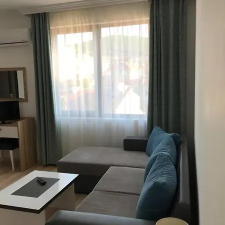 Olymp Apart St. Vlas